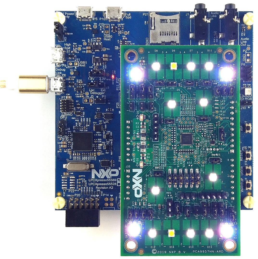 图4。PCA9957HN-ARD扩展板/LPC55S69-EVK板组件